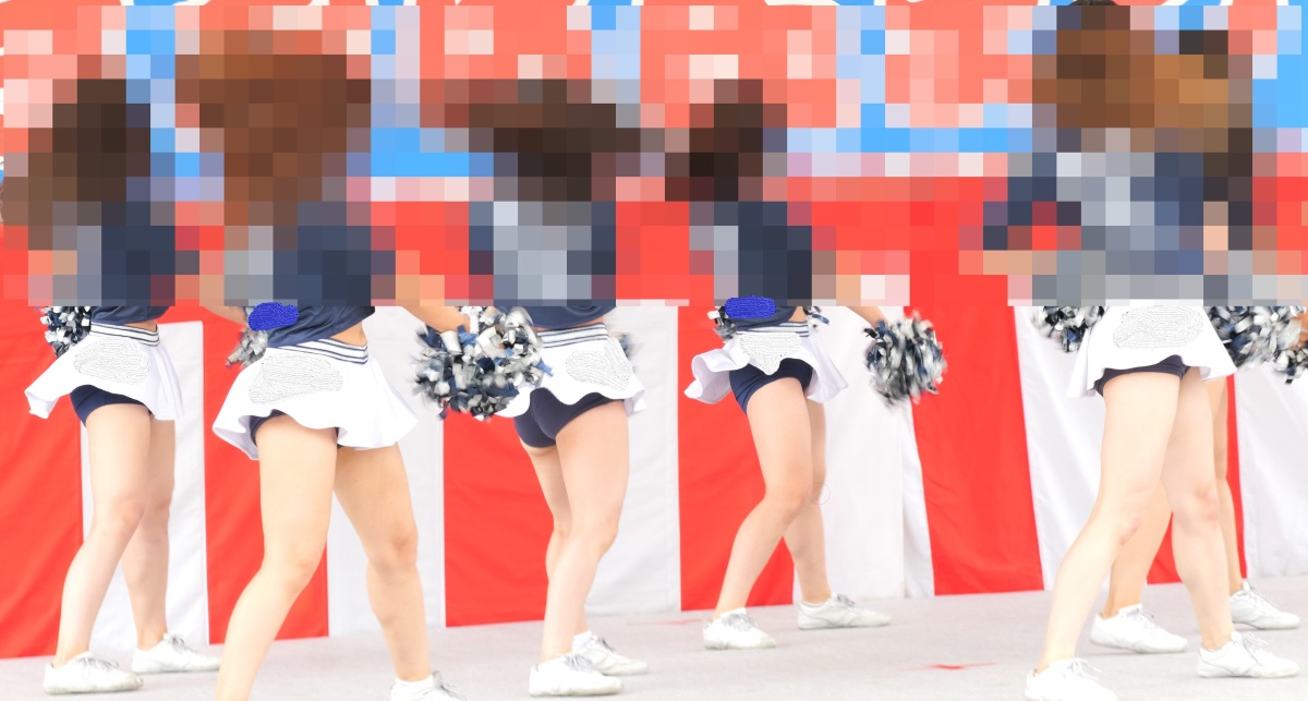 新作 チア 至近距離で迫るチアの太もも美人お姉さんにドッキドキ