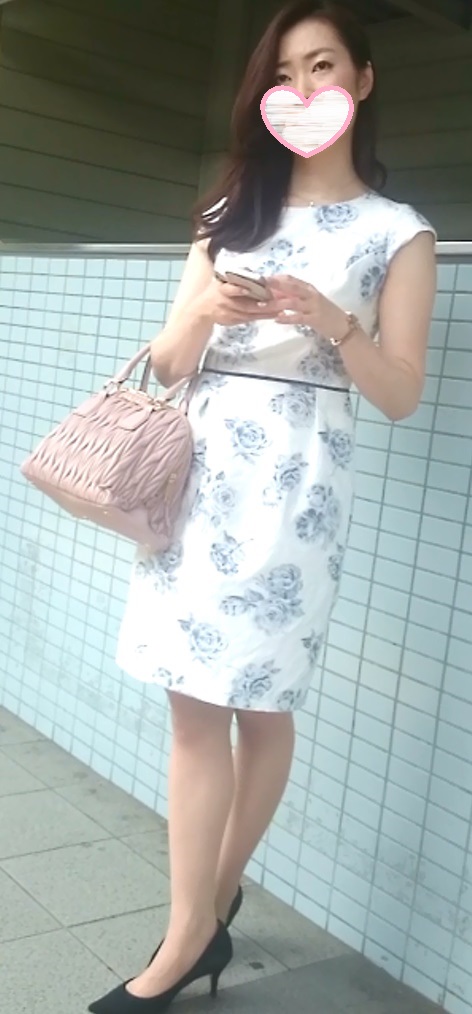 （バレ・純白セクシーモデル風）私服全身撮りスカートめくりシリーズ６１