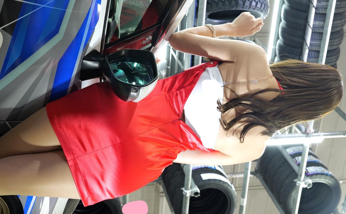 新作【4K】【超速報】東京オートサロン2026⑨ SS級レースクイーンの透けるPと美脚にドッキドキ