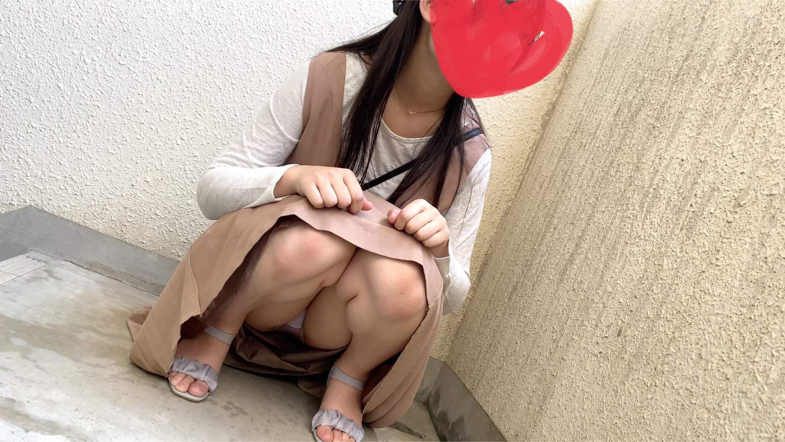 37D【だまし撮り】[企画]いつの間にかパンチラモデルに。(純粋系女子編)