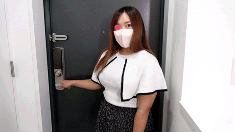 爆乳人妻からパンツ買取/美巨乳を揉み､ パンチラ・ローアングル撮影【巨乳/美尻】