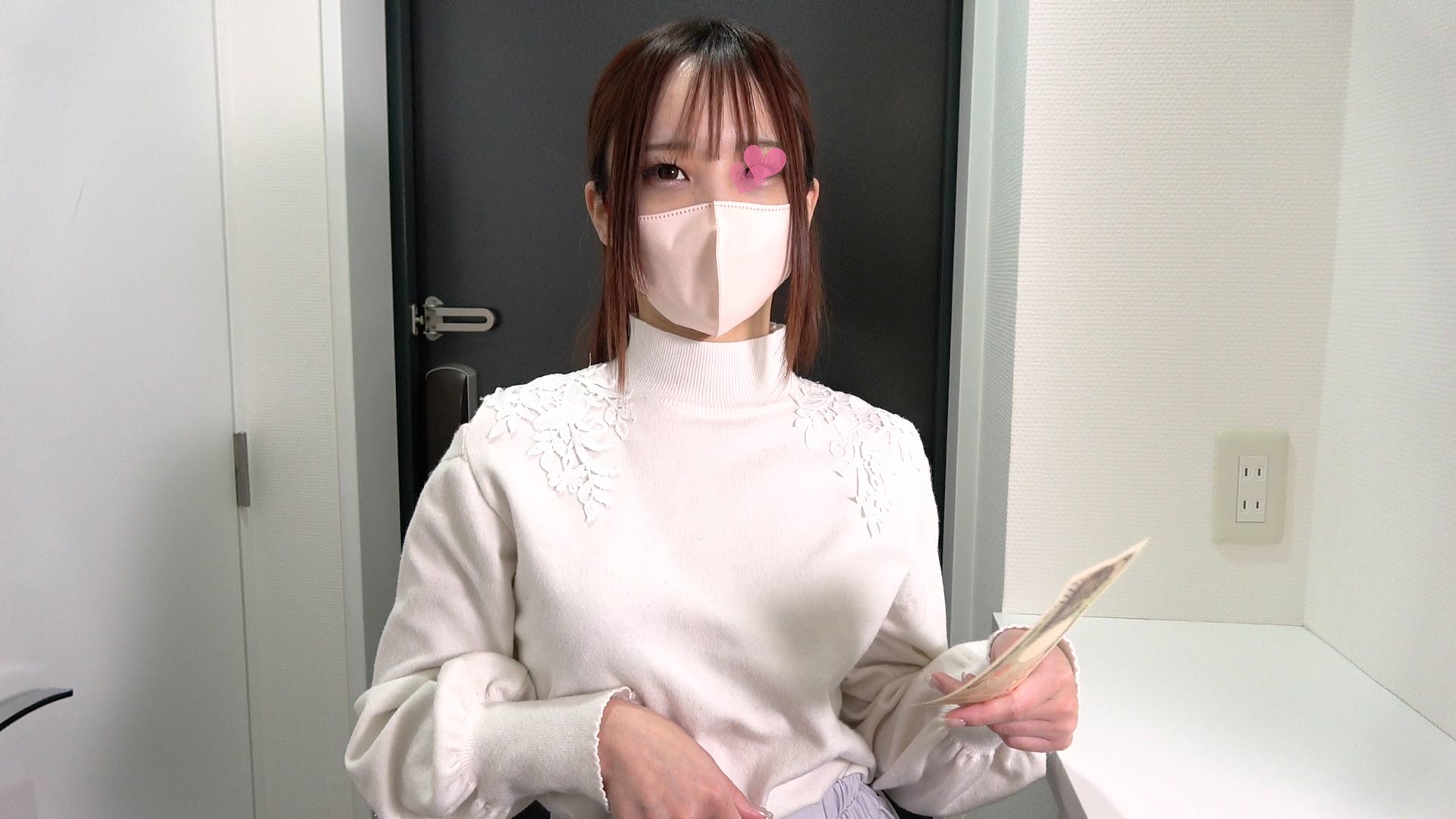 「あんた何様!?」半ギレ女子大生の乳首を触ると意外と感度抜群で喘ぎ声。ブルセラ買取撮影会【ローアングル】