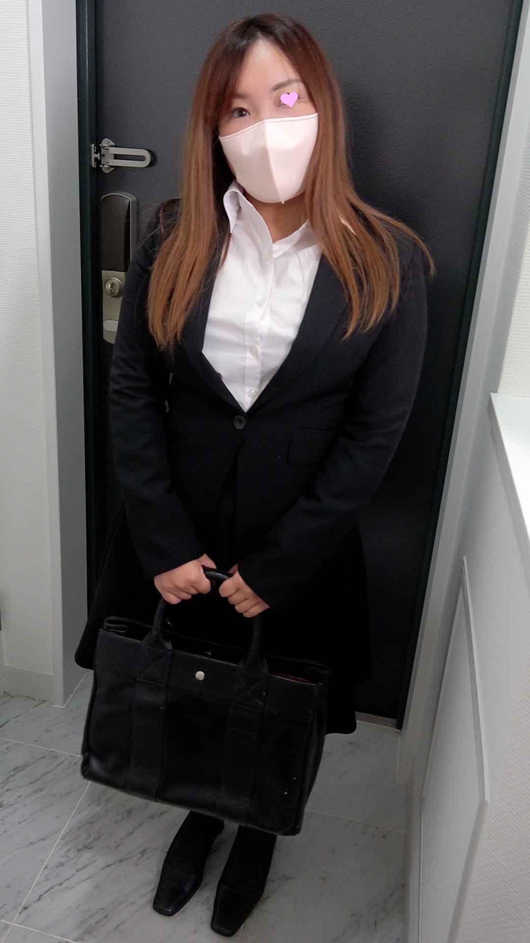FカップOLが爆乳見せつけ♡美巨乳と食い込みパンツで誘惑営業♡【おっぱい/生保レディ】