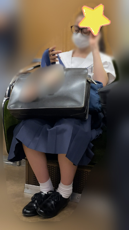 【制服JKは癒しです！10 セーラー服JKはマスクに負けない！】見つめていたい！ gallery photo 3