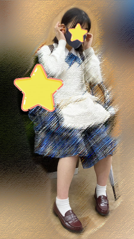 【制服JKは癒しです！15 制服JKはマスクに負けない！】見つめていたい！ gallery photo 1