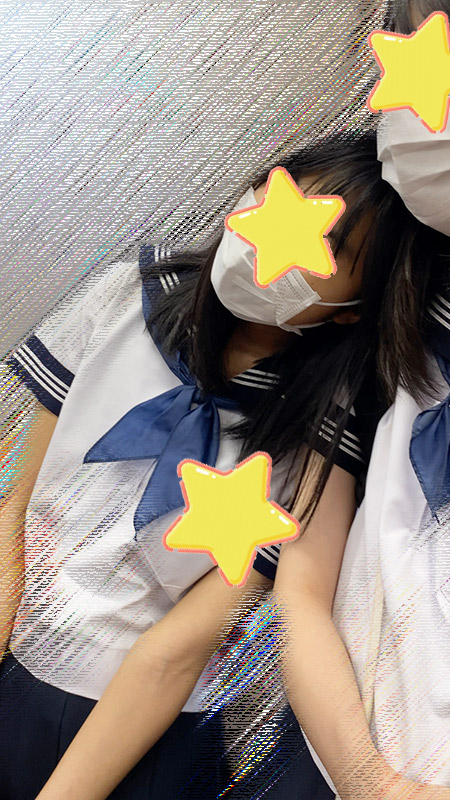 【制服JKは癒しです！35 帰ってきたイチャイチャJKと美少女プチイチャJK！】見つめていたい！ gallery photo 4