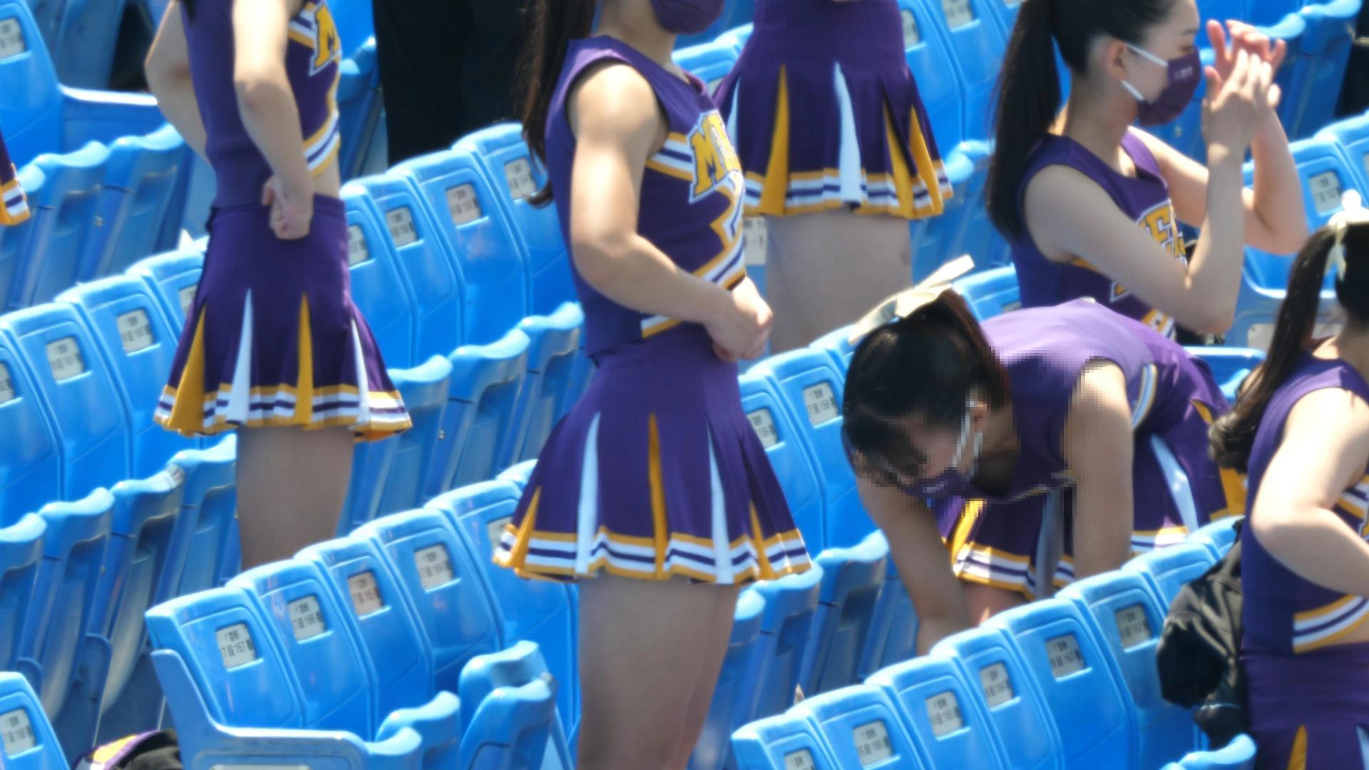 なにわガールズ1200【4K】異例な配置の内野応援! 股間ぱっくり液状化現象や!