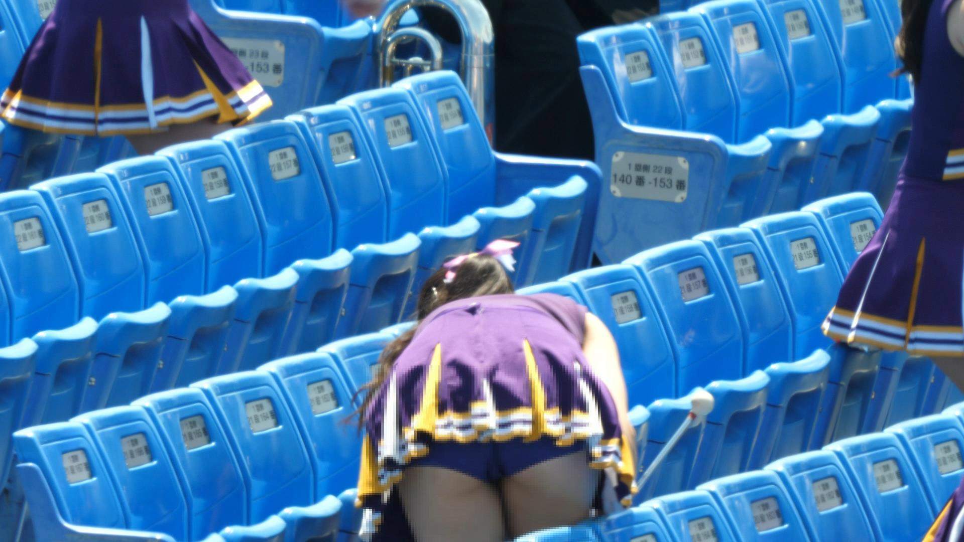 なにわガールズ1200【4K】異例な配置の内野応援! 股間ぱっくり液状化現象や!