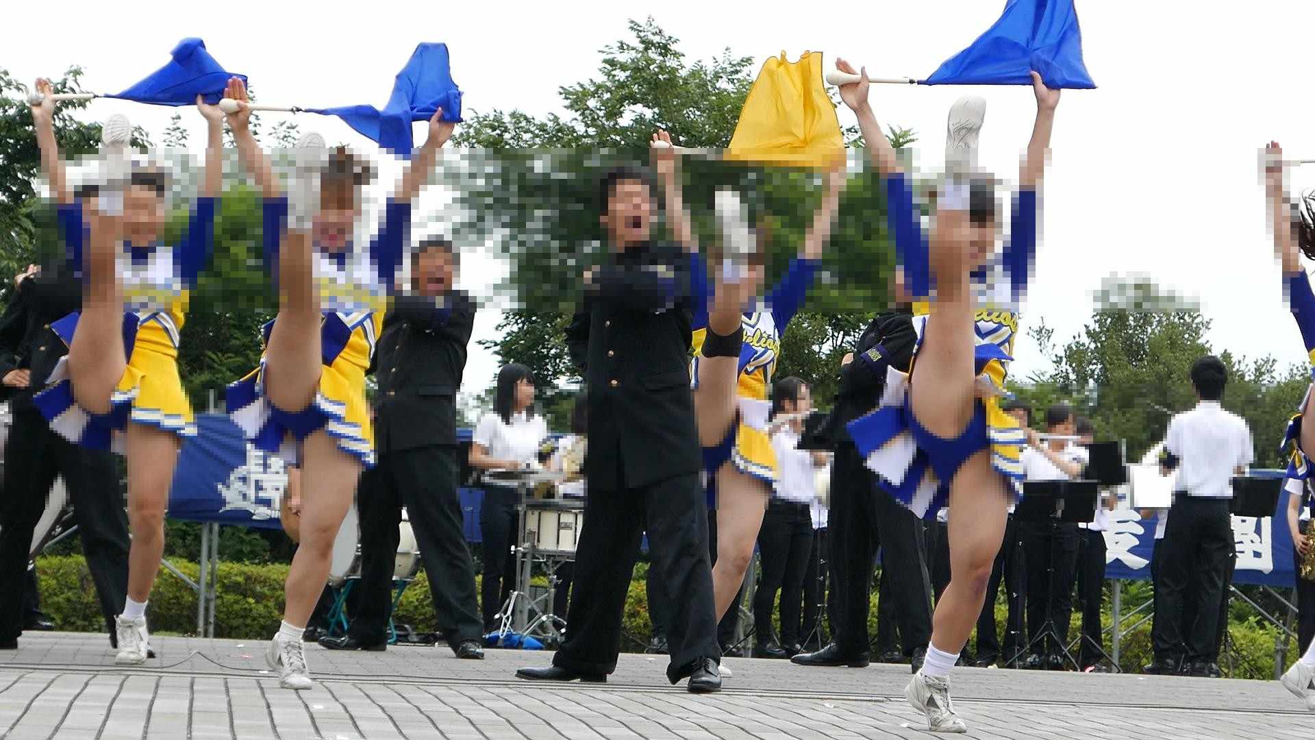 なにわガールズ1191【4K】祝! 優勝記念! 新入生が前屈みでハミパン! 食い込み!