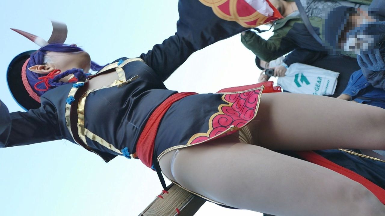 えっちなコスプレイヤーが公園に大集合！食い込み胸の谷間出しまくりNO-7 パンチラ編