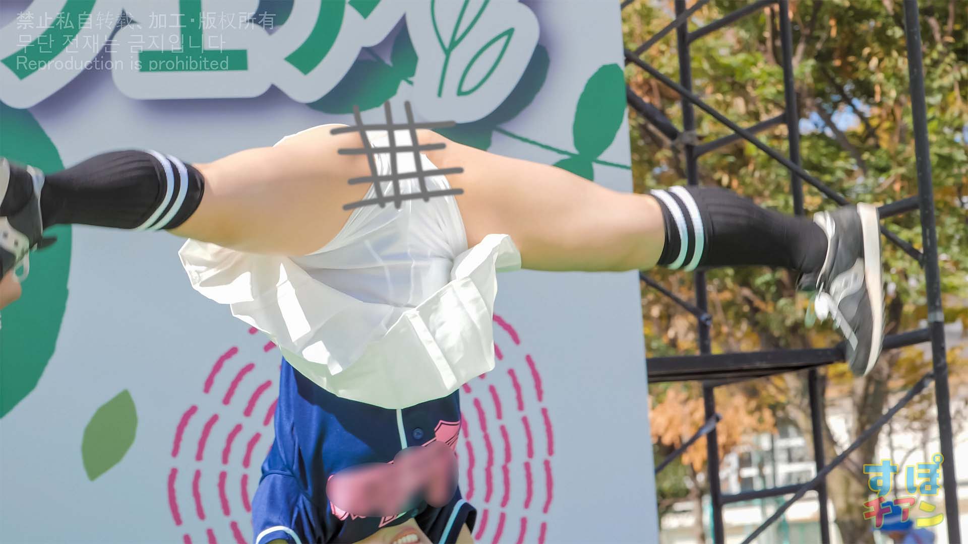 チアのキックは希望が一杯(4K)