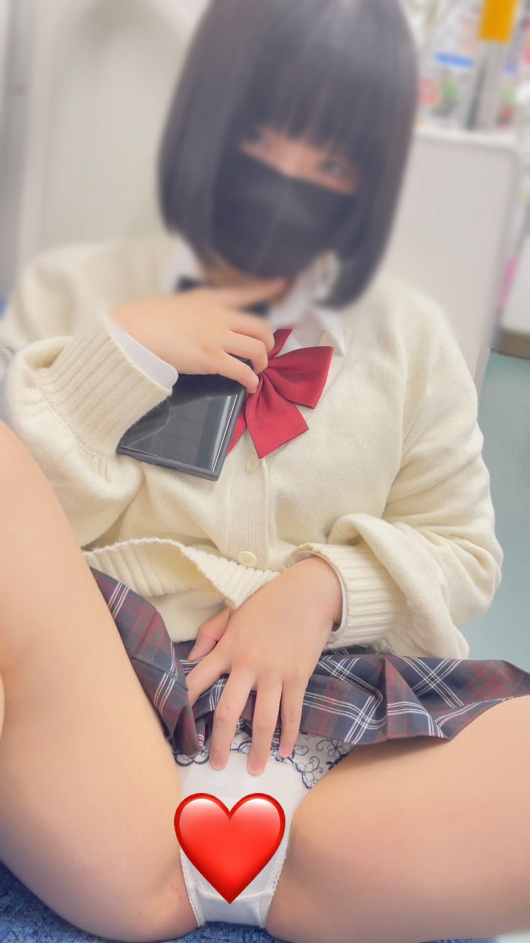 お盆休み特別企画①大ヒット御礼!!】JK盗撮日記111、JK盗撮日記134あのちゃんセット