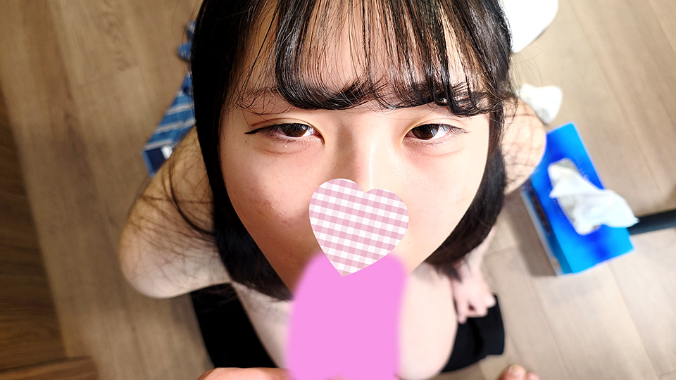 坂系前髪小柄スレンダー青チェ少女捕獲後の口淫で大量発射。