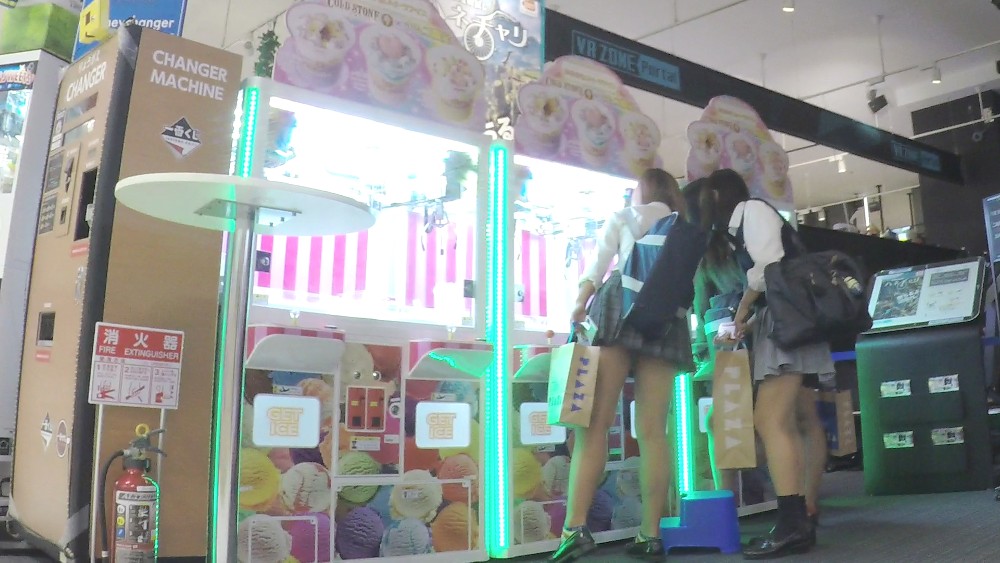 卍卍卍のJKパンチラALL収録500円!