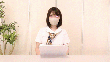 【ノーパン】Gカップ脱毛セラピストさんの密林オマンコ逆さ撮り