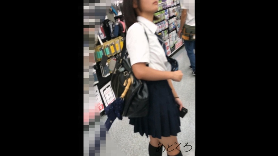 【制服JK】さかさんぽ 陰キャアイドルJKと陽キャアイドルJKのパンチラコレクション【顔出し】