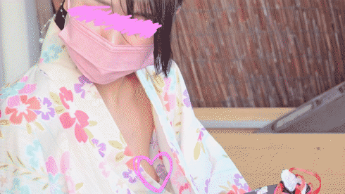 はだけた浴衣から何度も見える乳首にドキドキ…にこにこお姉さんのゆるパン