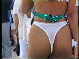 (期間限定販売~2026/1/15)④ 90年代のお立ち台ギャルのビデオ⑪ Yバック水着が野外で!!ほんとか!?