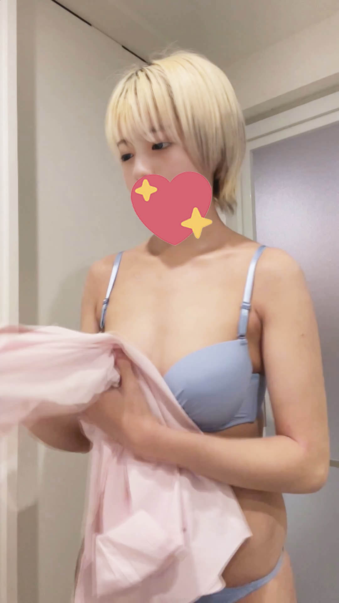 【初心な金髪美少女】「吉○樹○」実家の湯船でクリトリスオナニーで恥じらいイキ///
