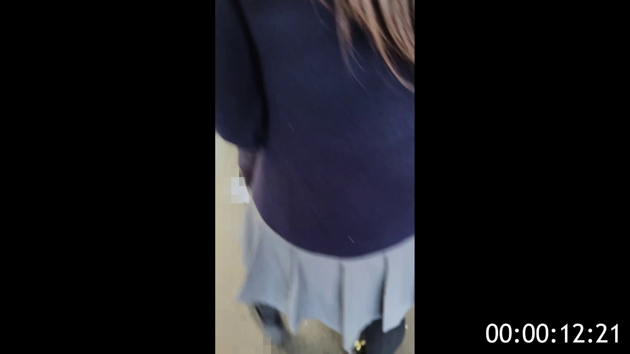 令8)#45 ★★★★★窓際でまわされた絶世。彼女は3年生。