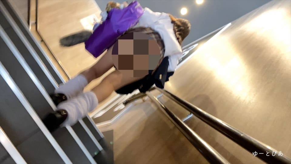 【今世紀最大エロ尻】小柄だけどエロさは地元最強!?とにかくシコりが捗るJ⚪︎パンチラ☆