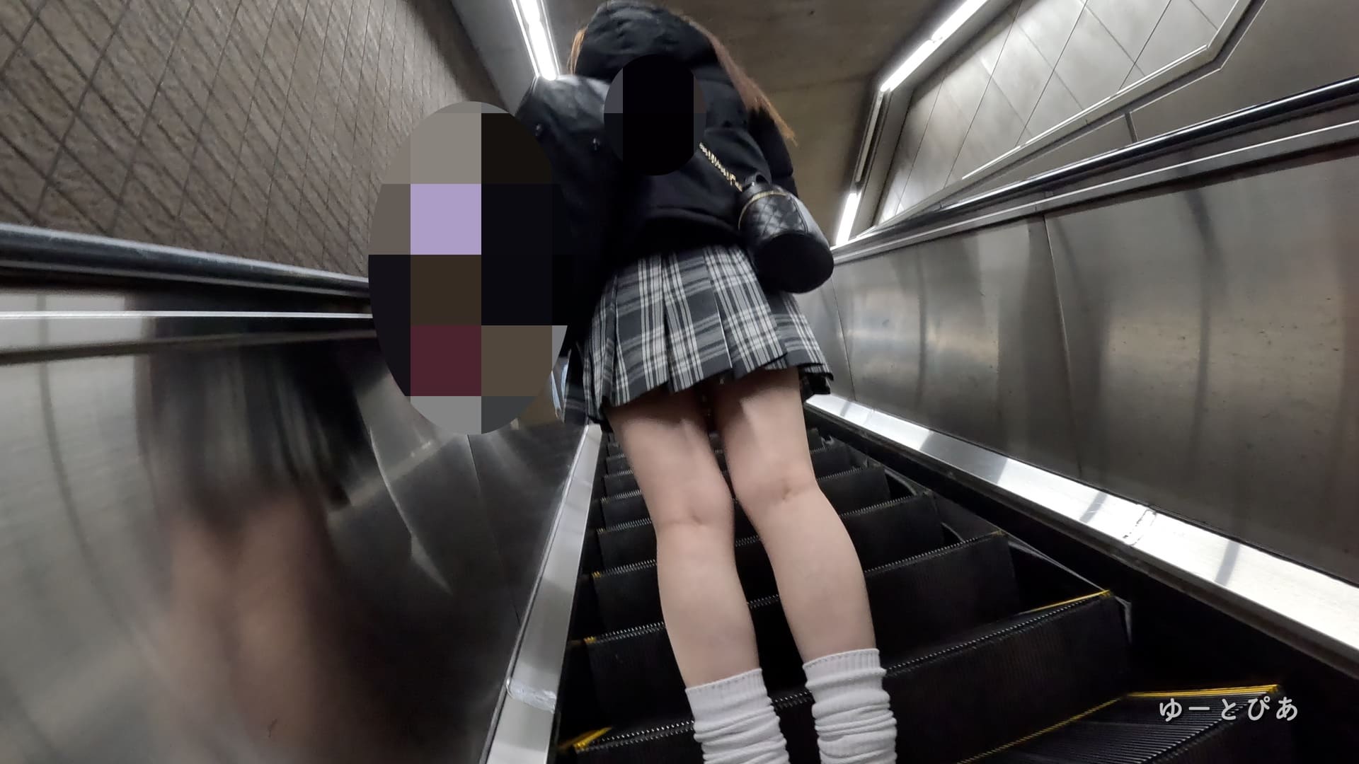 【今年度最優秀映像候補】見える所全てヌけるJ⚪︎ちゃん!生おパンから尻・脚まで国宝確定!