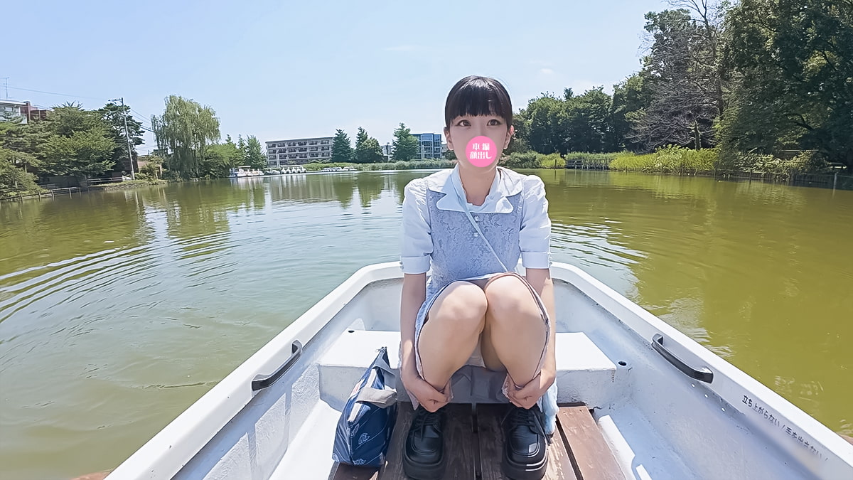 【原石美女こころシリーズ12】ガーリーワンピで手漕ぎボートに挑戦!でも酷暑でノーガードパンチラ状態!