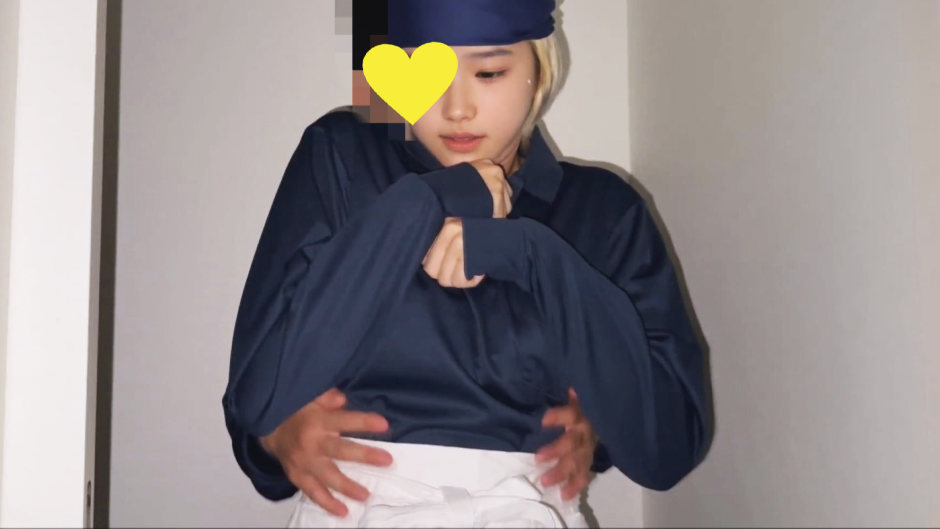 【金髪美少女】C県C市回転寿司/衝撃快感で中出し2回の受精確定生ハメ