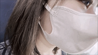 電車お触り38 超可愛いこの若い美乳を触りまくり。はじめてモミモミされちゃったかな??