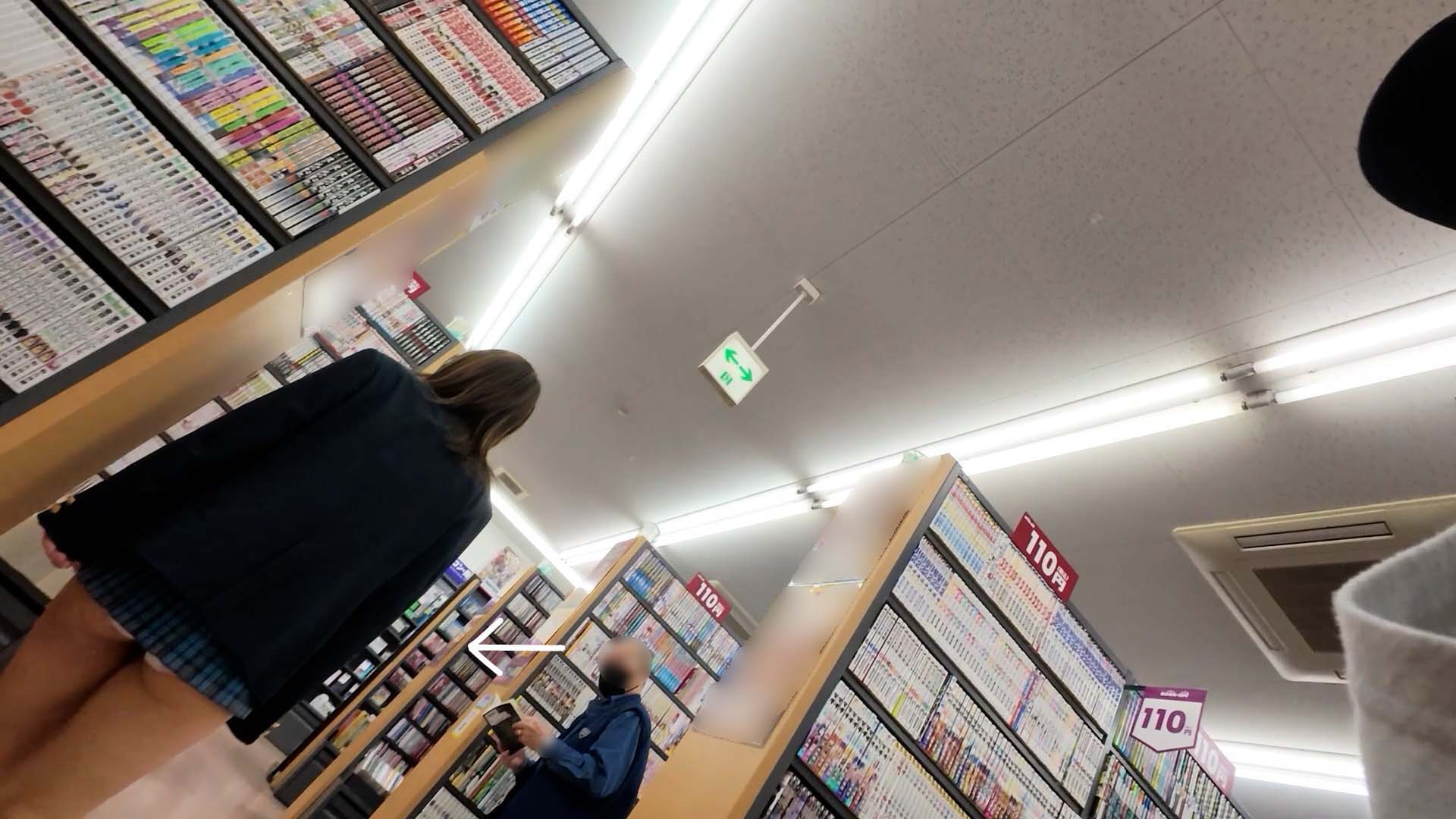 kirakira☆JK_おじさんラッキー♪立ち読みクルーズ♡＃サルート＃ミニスカ＃青チェ＃顔出し