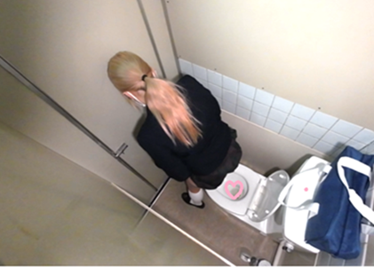【取材002】トイレ盗撮男、再逮捕　小柄金髪ポニテJKの尿を味わったか gallery photo 1