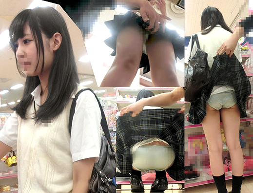 前代未聞!危険過ぎる前からめくり!美少女のくっきりスジPお披露目14連めくり42