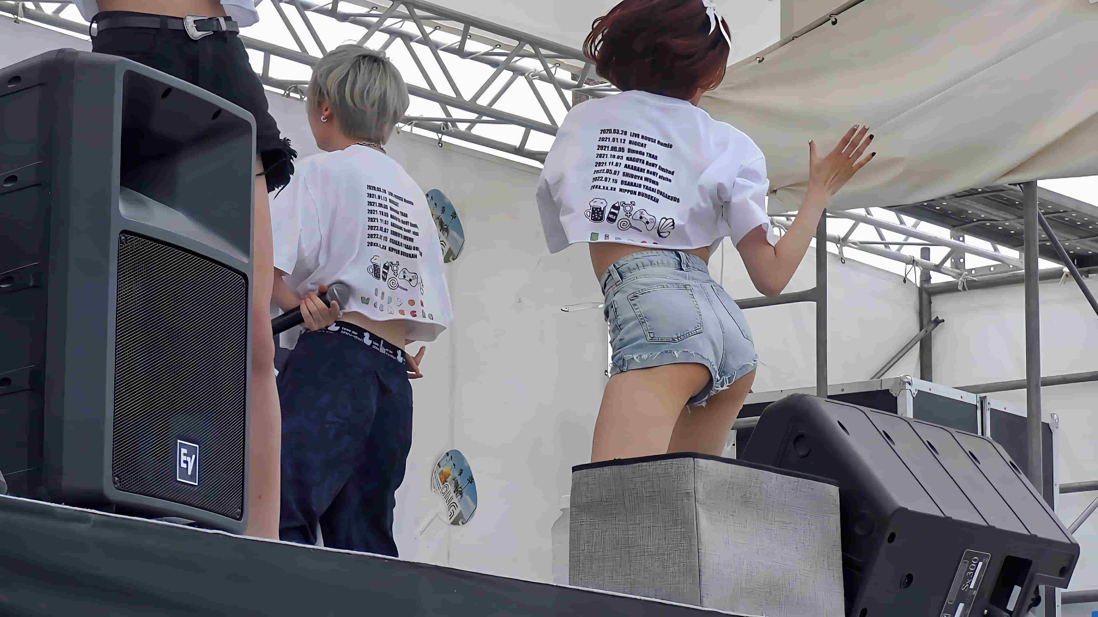 ビーチの歌姫たち＃041：【4K動画】胸は揉むと大きくなる？