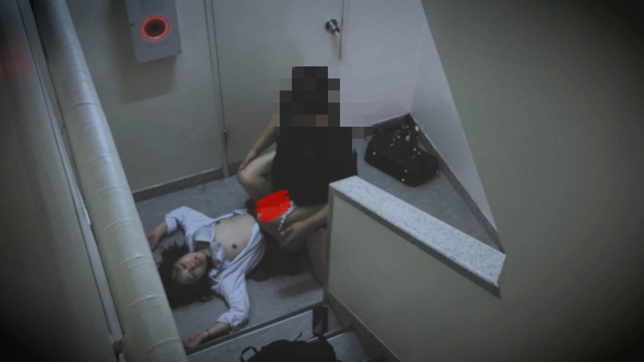 【完全期間限定】逃亡の終着点。咽び咥えて剥ぎ取られ。冷たい床で注ぎ込む、生中出し。