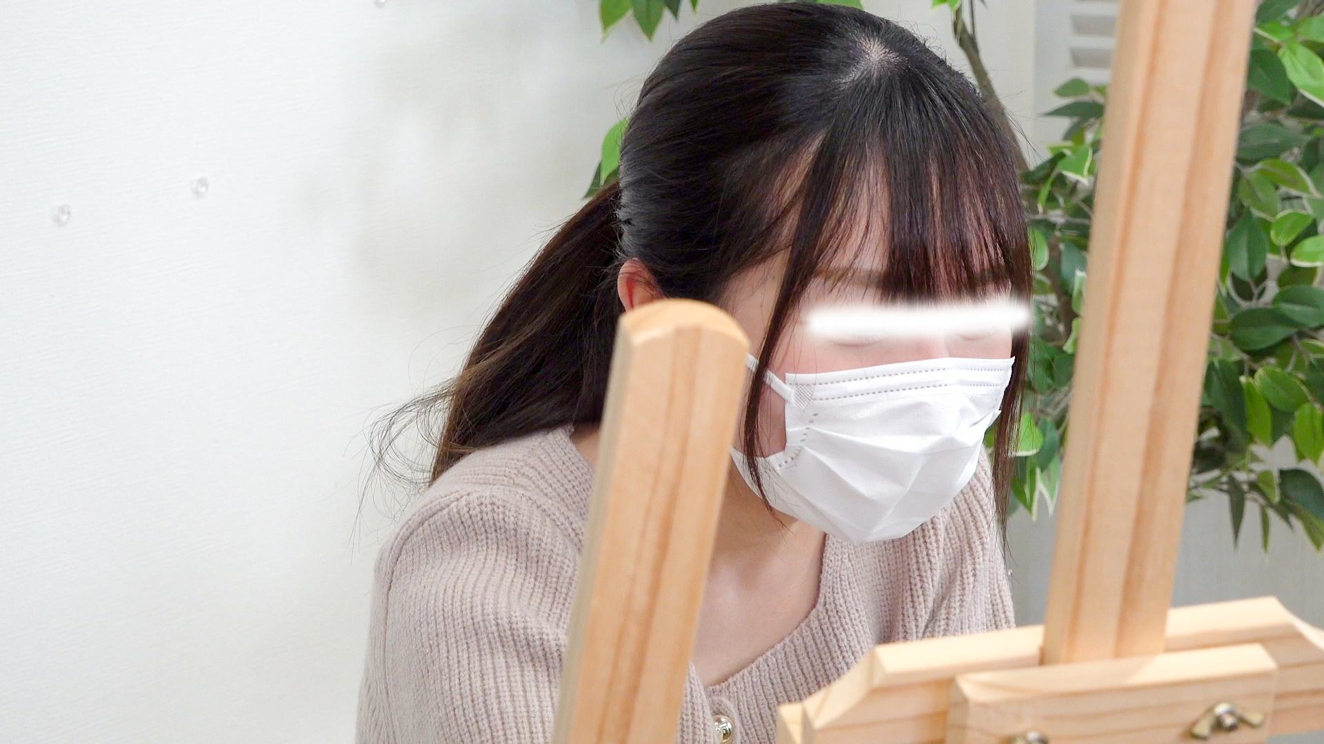 ［お絵描き教室/胸チラ⑳］貧乳ヲタク女子大生のデカ乳首と零れ落ちそうな巨乳人妻さん　２名