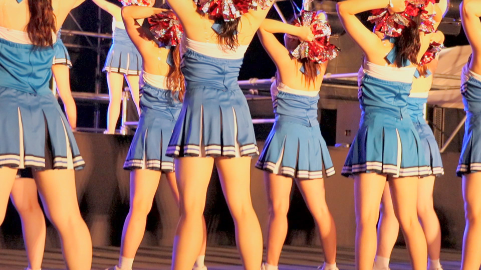 ぴち桃チア動画vol.1【ステージ降りてきて最前ハイキック(胸元もご注意)】