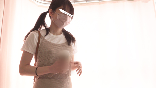 【検診】自分で胸を掴み、ひと揉みしてから診察するEカップ素人女性