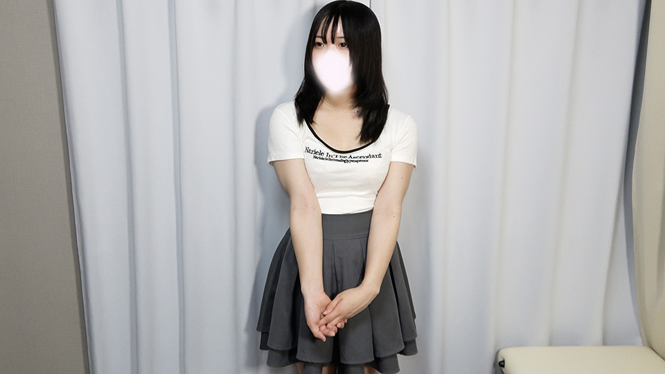癖の強い絶頂をする美乳学生さんを整体撮影