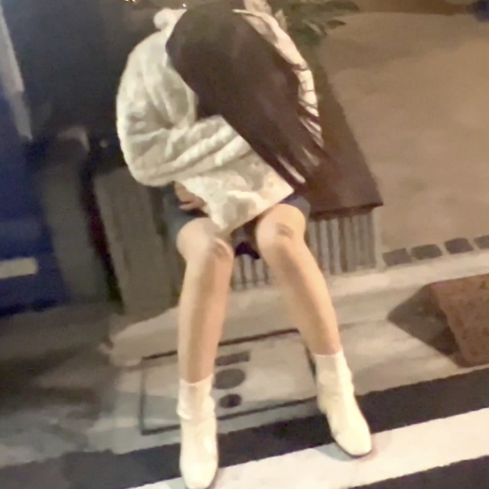 可愛さ清純派アイドルグループ級  純白パンティ密室新年会