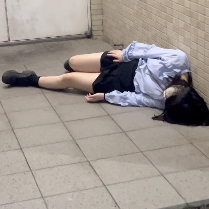 東横の家出ギャルの末路  成長期の青春生若乳と生意気な純白紐パンティ