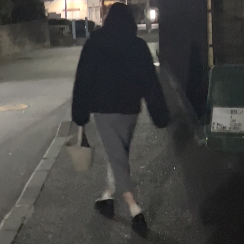 東京の住宅街 フラつく若いDカップを荷台積込み 彼氏より先に新品下着を汚す NTR