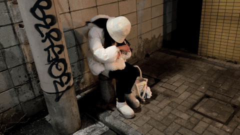 モデル級スレンダーの隠れ美巨乳とピンク色乳首　清楚系アパレル店員の気の緩みが楽しい送別会の夜を後悔の夜へと変わる