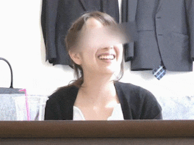 [4Kエンコ] ゲームに夢中なあの子に夢中 モモカちゃん編 [胸チラ]