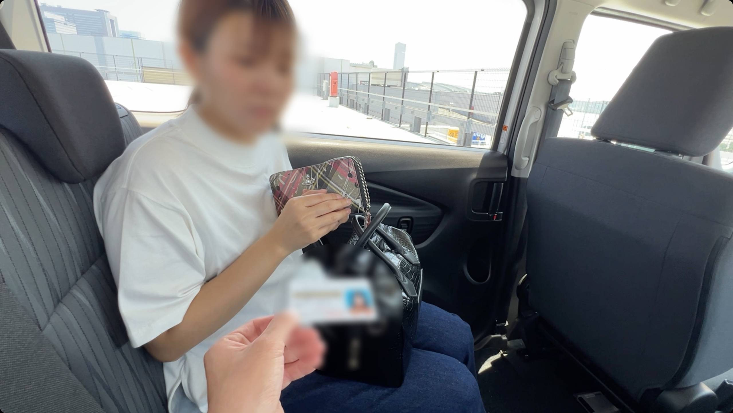 PALPIS PPV 90489 金欠保育士さんが裸エプロンでご奉仕、借金の担保に闇副業！仕事終わりの車内フェラ＆足コキで大量発射！