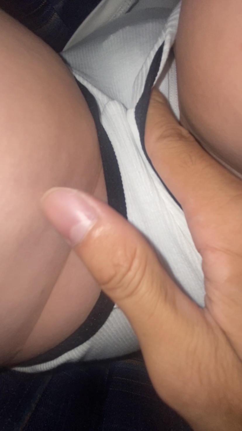 【都会の闇】圧迫すし詰め危険状態！清楚な娘の見せパンを剥がし取り、卑猥な蜜壷を堪能