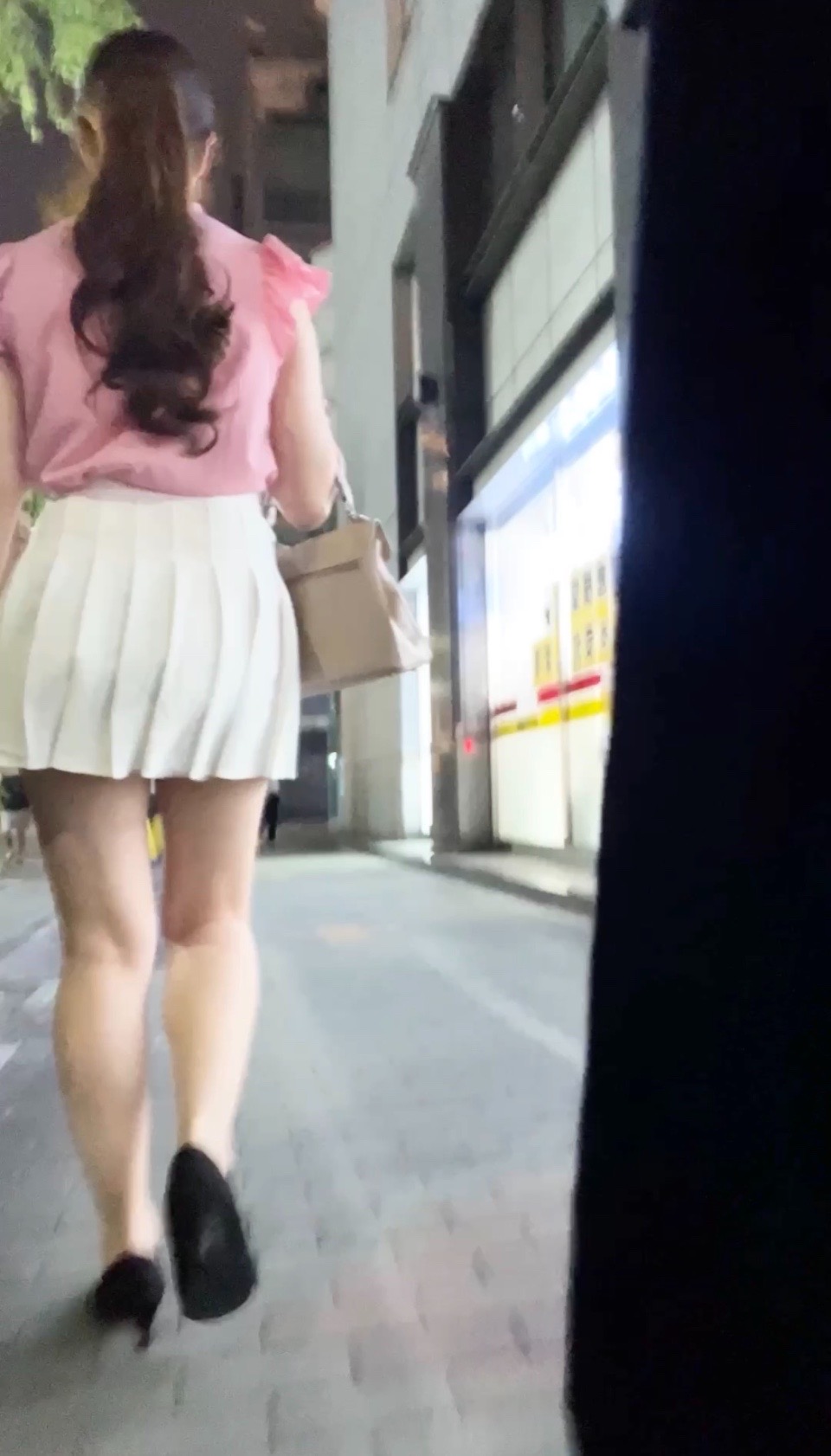 【銀座ミニスカTバックJD】撮影バレ!からのお願い撮影!