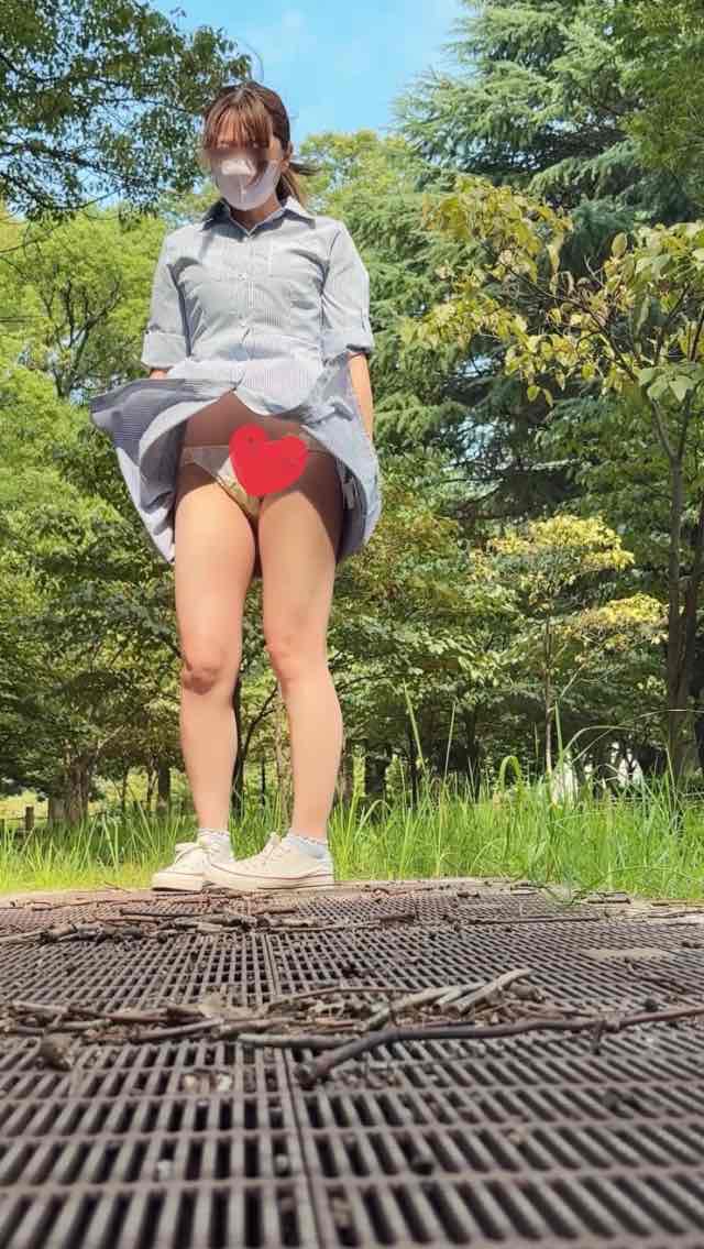 清楚なストライプワンピ【ここに立ったのが間違いでした、、、】やってることは清楚ではない件www