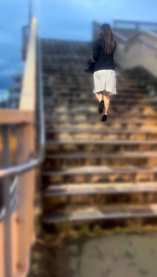 仕事帰りOL【粘着ネチネチ追跡】歩いているところから電車内まで!