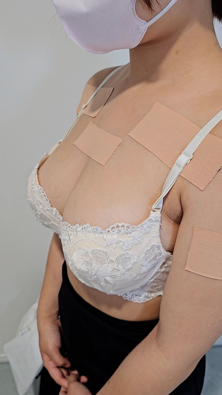 神G乳パフィーニップルを羞恥。卑劣な盗撮とセクハラ面接。