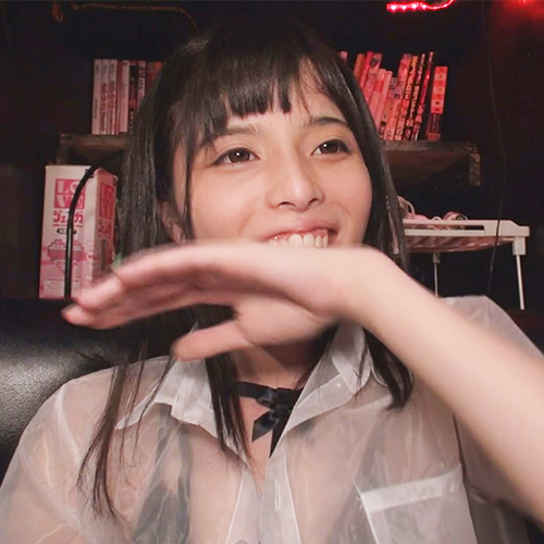 可愛い彼女が初ハプバーで同性の前でお〇んこ晒し赤面しっぱなし